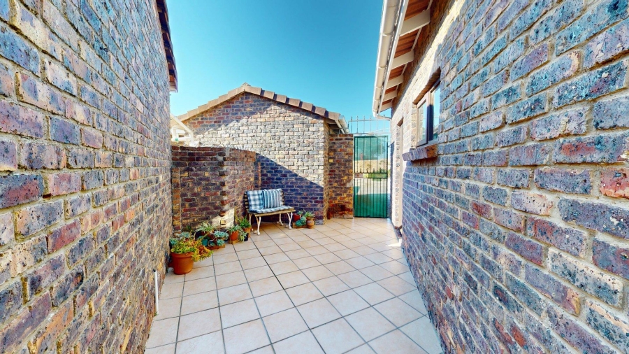 3 Bedroom Property for Sale in Providentia Eastern Cape